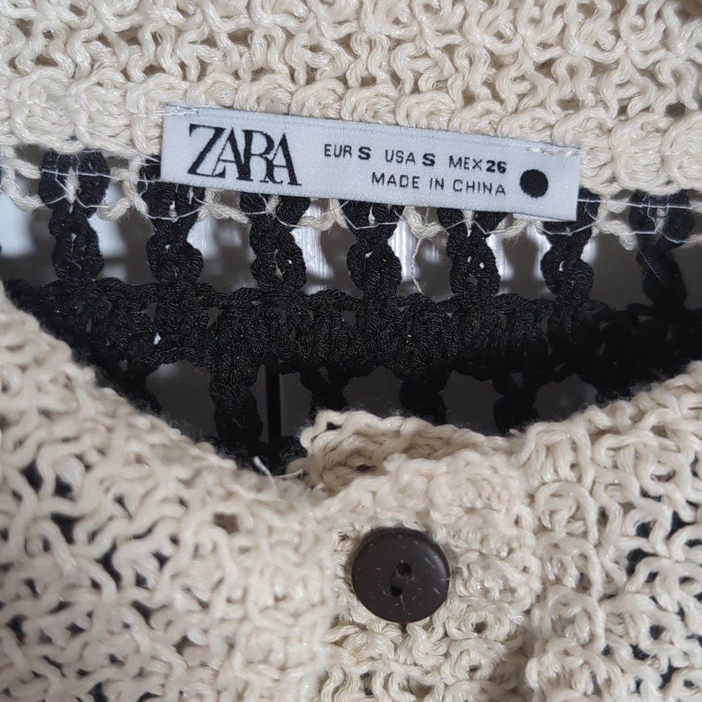 Zara Black and Cream Striped Crochet Knit Shirt with Lapel Collar & Long Sleeves - Picture 3 of 5